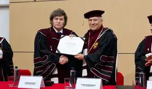 Javier Milei: docentes de Derecho de la USMP rechazan el honoris causa otorgado al presidente de Argentina
