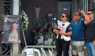 El retorno del Paul “El Ruso” Flores: familia y seguidores despiden a vocalista de Armonía 10