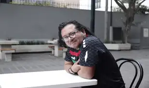 León Moya: los políticos se han vuelto cínicos y conchudos