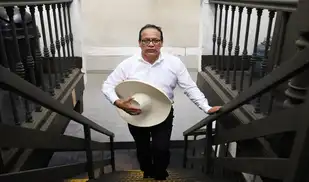 “Si rechazar la justicia del Poder Judicial es antisistema, soy un feliz antisistema”