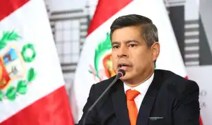 Luis Galarreta y sus ministros exponen ante diputados propuestas sin explicar cómo las concretarán