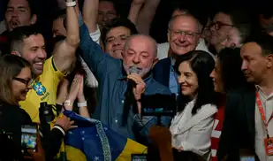 La derecha retrocede en Brasil: Ganó Lula