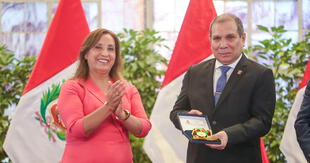 Transparencia califica de “cuestionable” condecoración de Dina Boluarte a presidente del PJ