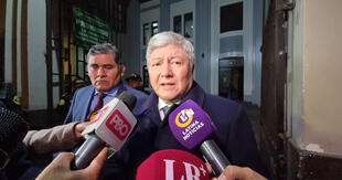 Mateo Castañeda renuncia a la defensa de Dina Boluarte tras investigación por caso Los Waykis en la Sombra