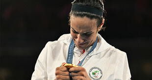 Campeona de box en París 2024 Imane Khelif denuncia a medio de prensa por cuestionar presunta condición biológica sobre su género