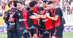 Jugador pretendido por Universitario prefirió renovar con Melgar para la temporada 2025