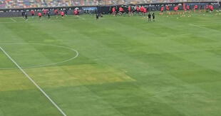 Así quedó el campo del Monumental a días del Perú vs Chile tras la celebración del centenario de Universitario