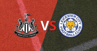 Pitazo inicial para el duelo entre Newcastle United y Leicester City