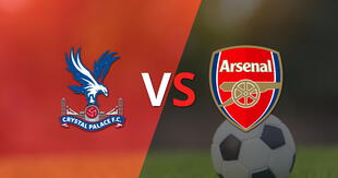 Arsenal vence a Crystal Palace 2 a 1