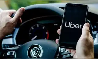 Uber deberá pagar US$40 millones a la familia de una joven que murió atropellada tras ser abandonada en una autopista de California Uber deberá pagar US$40 millones a la familia de una joven que murió atropellada tras ser abandonada en una autopista de California