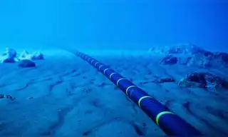 Marruecos busca una nueva ruta energética hacia Europa y proyecta un cable submarino de 1.400 km que llegará directamente a Francia Marruecos busca una nueva ruta energética hacia Europa y proyecta un cable submarino de 1.400 km que llegará directamente a Francia