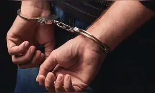 Condenan a 14 años de cárcel a conductor de movilidad escolar por tocamientos indebidos a niña de 7 años en VMT Condenan a 14 años de cárcel a conductor de movilidad escolar por tocamientos indebidos a niña de 7 años en VMT