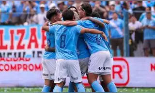 Sporting Cristal se mantiene como líder del Torneo Clausura: venció 4-2 a Comerciantes Unidos en el estadio Alberto Gallardo por la Liga 1 2026 Sporting Cristal se mantiene como líder del Torneo Clausura: venció 4-2 a Comerciantes Unidos en el estadio Alberto Gallardo por la Liga 1 2026