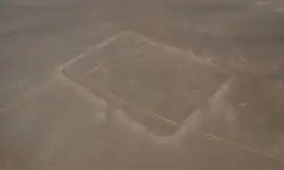 En 2023, un arqueólogo descubrió 3 campamentos romanos mientras revisaba Google Earth; estos revelarían una campaña militar en Arabia que no figura en los relatos históricos