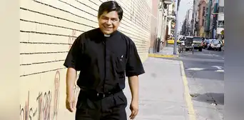 Suspenden a cura acusado de tocamientos indebidos