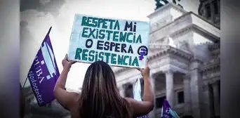 “Si me tocás, te apuñalo”: menor se defiende con cuchillo de hombre que la acosaba en plena calle