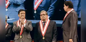 Mario Mendoza, el “octavo consejero” Mario Mendoza, el “octavo consejero”