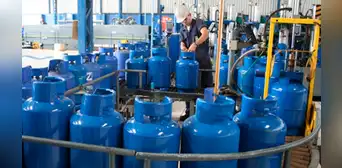Balones de gas: Usuarios pagan más de 300 millones de soles en exceso debido a la informalidad Balones de gas: Usuarios pagan más de 300 millones de soles en exceso debido a la informalidad