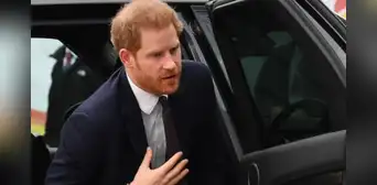 El príncipe Harry revela en su nuevo libro detalles de su primera relación sexual: “Fue humillante”