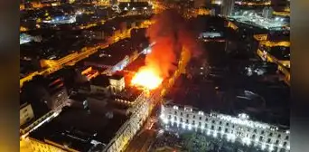 Cercado de Lima: se registra incendio de grandes proporciones cerca a la plaza San Martín