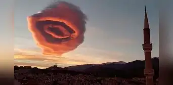 ‘Ojo en el cielo’: ¿por qué ha aparecido una misteriosa nube gigante en Turquía? ‘Ojo en el cielo’: ¿por qué ha aparecido una misteriosa nube gigante en Turquía?
