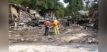 Mujer ebria que chocó contra casa y causó explosión demanda a bar por dejarla emborracharse Mujer ebria que chocó contra casa y causó explosión demanda a bar por dejarla emborracharse