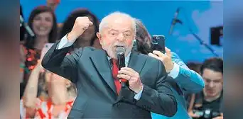Luiz Inácio Lula da Silva destituye al comandante del Ejército