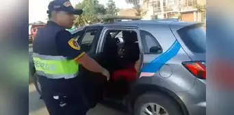 Chimbote: hombre desnudo víctima de la delincuencia asusta a vecina al esconderse en su casa