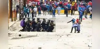 Golpe y antigolpe. Transición y transacción, por Juan de la Puente