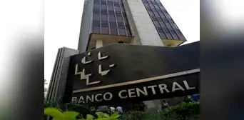 Economía de Brasil cae en 0,62 % en abril y sigue al borde de la recesión