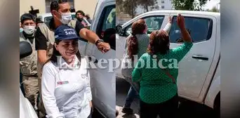 Ministra de Salud protagoniza accidentada visita en hospital de Arequipa: “El pueblo te repudia” Ministra de Salud protagoniza accidentada visita en hospital de Arequipa: “El pueblo te repudia”