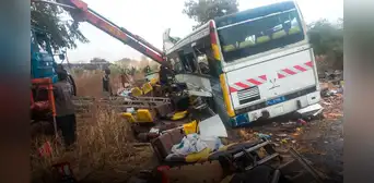 Al menos 40 muertos y 78 heridos deja trágico choque de autobuses en Senegal Al menos 40 muertos y 78 heridos deja trágico choque de autobuses en Senegal