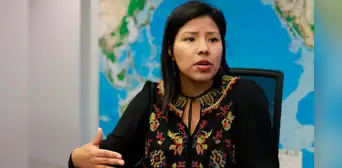 Oficialismo-oportunismo, por Indira Huilca Oficialismo-oportunismo, por Indira Huilca