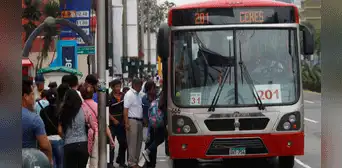 Corredor rojo podrá ahorrar hasta 15 minutos en viajes tras implementación de carriles exclusivos Corredor rojo podrá ahorrar hasta 15 minutos en viajes tras implementación de carriles exclusivos