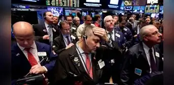 Wall Street cerró una semana en rojo y arremetió contra los gigantes tecnológicos Wall Street cerró una semana en rojo y arremetió contra los gigantes tecnológicos
