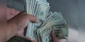 Dólar inicia la jornada con ligero retroceso y se ubica en S/3,7085 este miércoles 10 de enero Dólar inicia la jornada con ligero retroceso y se ubica en S/3,7085 este miércoles 10 de enero