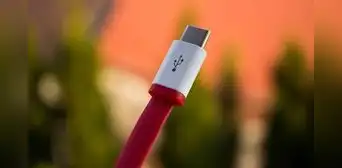 El estándar USB-C aumentará su potencia de 100W a 240W El estándar USB-C aumentará su potencia de 100W a 240W