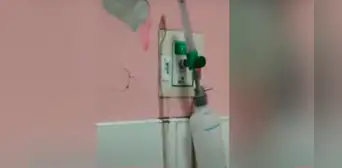 Denuncian filtraciones de agua en el Hospital de Huaycán Denuncian filtraciones de agua en el Hospital de Huaycán