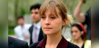 Allison Mack es condenada a tres años de prisión por explotación sexual en secta NXIVM