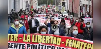 El centro avanza, la derecha disminuye y la izquierda se estanca El centro avanza, la derecha disminuye y la izquierda se estanca