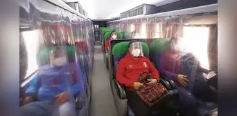 Mascarillas son obligatorias en el transporte público Mascarillas son obligatorias en el transporte público