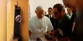 Villa El Salvador: roban escultura de Premio Príncipe de Asturias y medalla de oro de Juan Pablo II Villa El Salvador: roban escultura de Premio Príncipe de Asturias y medalla de oro de Juan Pablo II