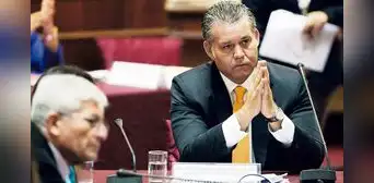 Fujimorista Víctor Albrecht cobraba a alcaldes el 5% de cada obra pública