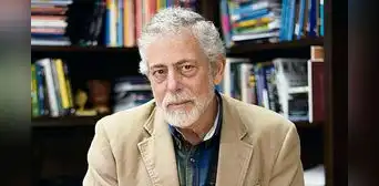 Gustavo Gorriti: “Solo habrá salida si el centro democrático empieza a hacer sentir su presencia” Gustavo Gorriti: “Solo habrá salida si el centro democrático empieza a hacer sentir su presencia”