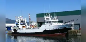 Cinco peruanos desaparecidos en naufragio de barco en Canadá