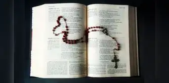 La Biblia: ¿cuál es el versículo más corto del libro sagrado?