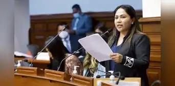 Fiscalía inicia investigación contra Heidy Juárez por presunto recorte de sueldo a trabajadores Fiscalía inicia investigación contra Heidy Juárez por presunto recorte de sueldo a trabajadores