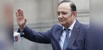 Gobierno de Boluarte nombra como embajador en España a Walter Gutiérrez, exdefensor del Pueblo Gobierno de Boluarte nombra como embajador en España a Walter Gutiérrez, exdefensor del Pueblo