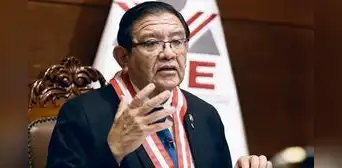 Jorge Salas Arenas: "No he sostenido conversaciones con Rafael Vela sobre Keiko Fujimori" Jorge Salas Arenas: "No he sostenido conversaciones con Rafael Vela sobre Keiko Fujimori"