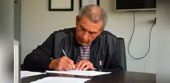 Embajadur crema canceló deuda que Universitario tenía con Héctor Chumpitaz Embajadur crema canceló deuda que Universitario tenía con Héctor Chumpitaz